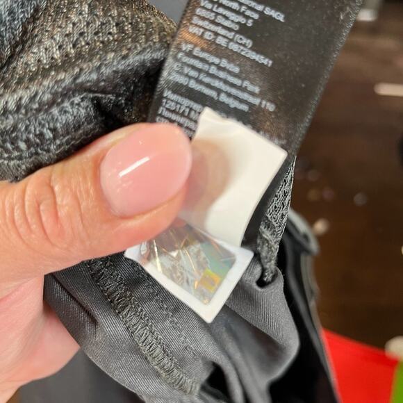 The North Face Men's Black Nylon Hiking Convertible Pants Zip Off Shorts XL - Picture 12 of 16